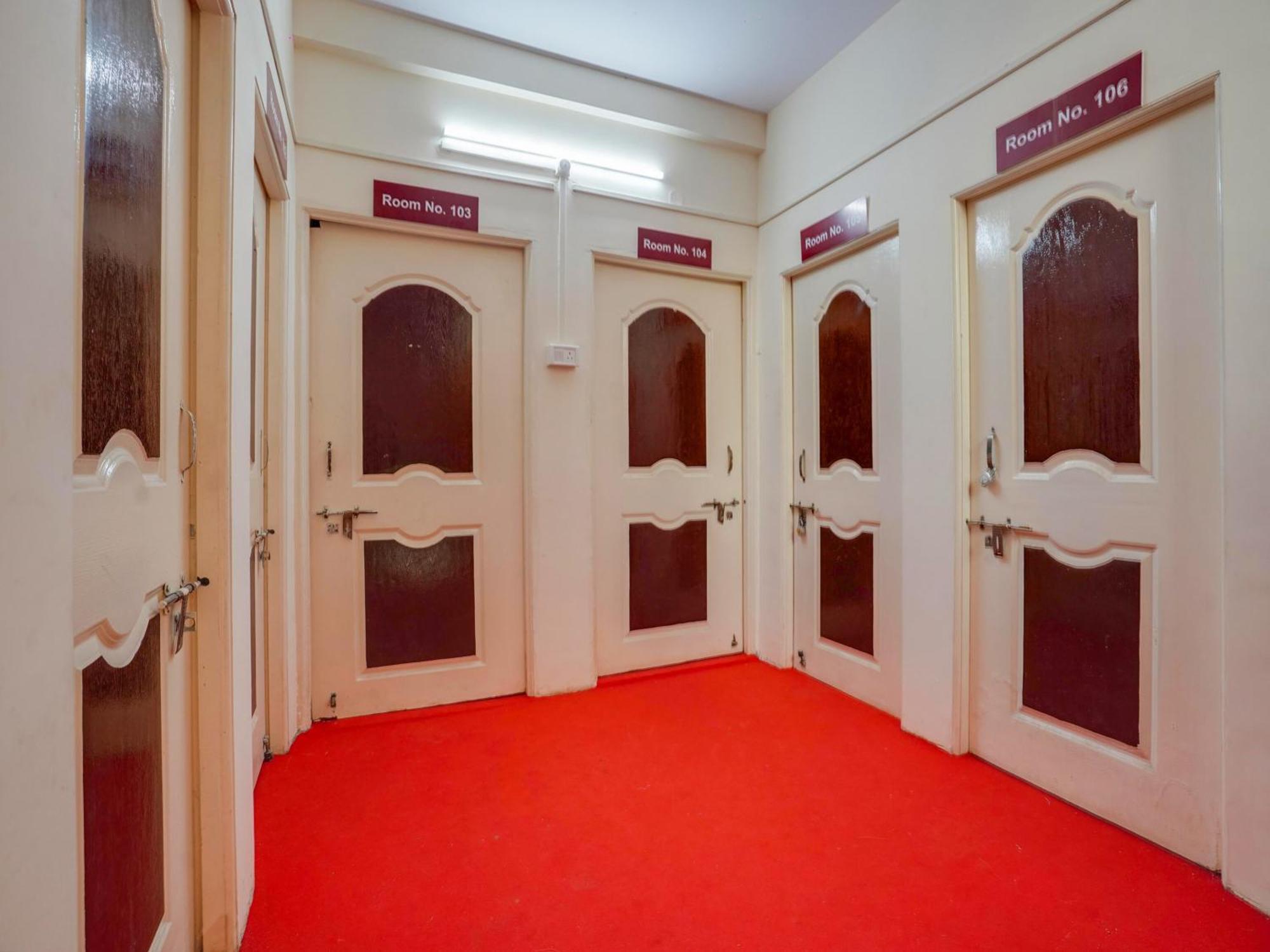 Hotel Royal Villa Inn Sakardarā Eksteriør bilde