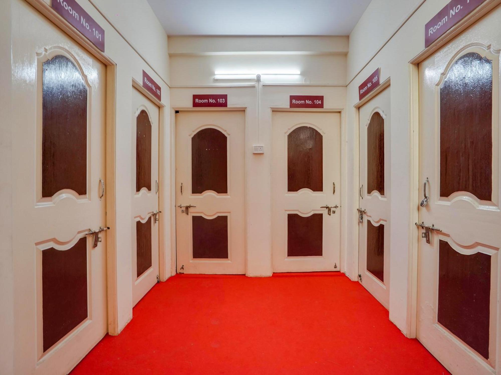 Hotel Royal Villa Inn Sakardarā Eksteriør bilde